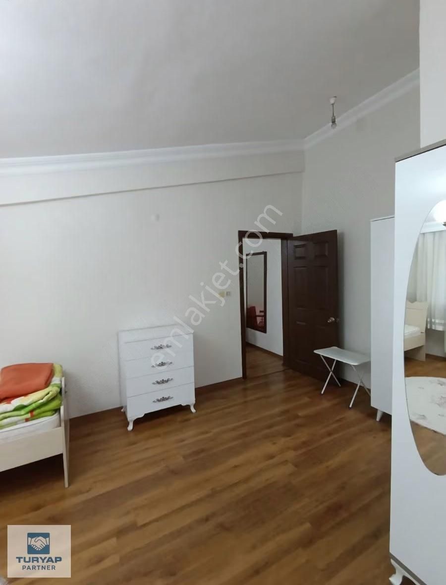 Gaziosmanpaşa Meydana Yakın Eşyalı 1+1 Daire - Görsel 13