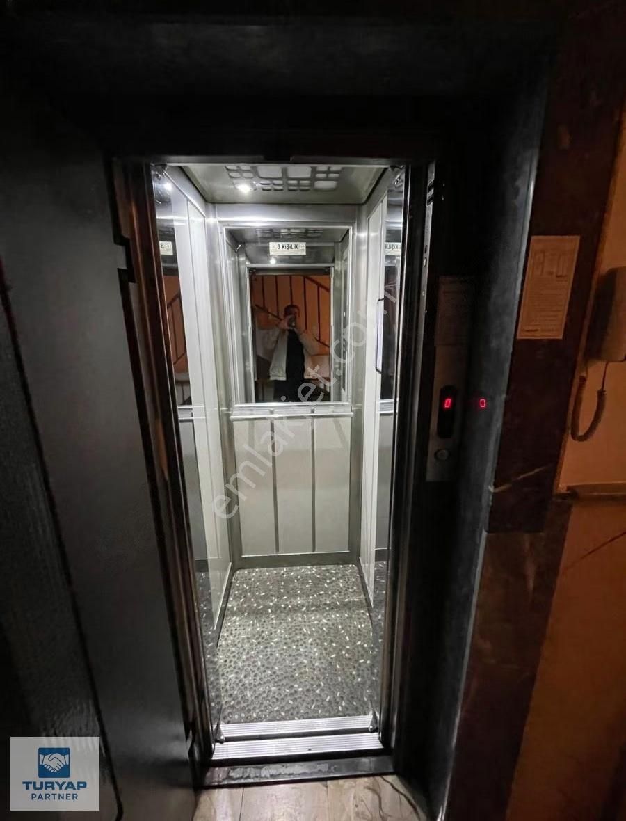 Gaziosmanpaşa Meydana Yakın Eşyalı 1+1 Daire - Görsel 3