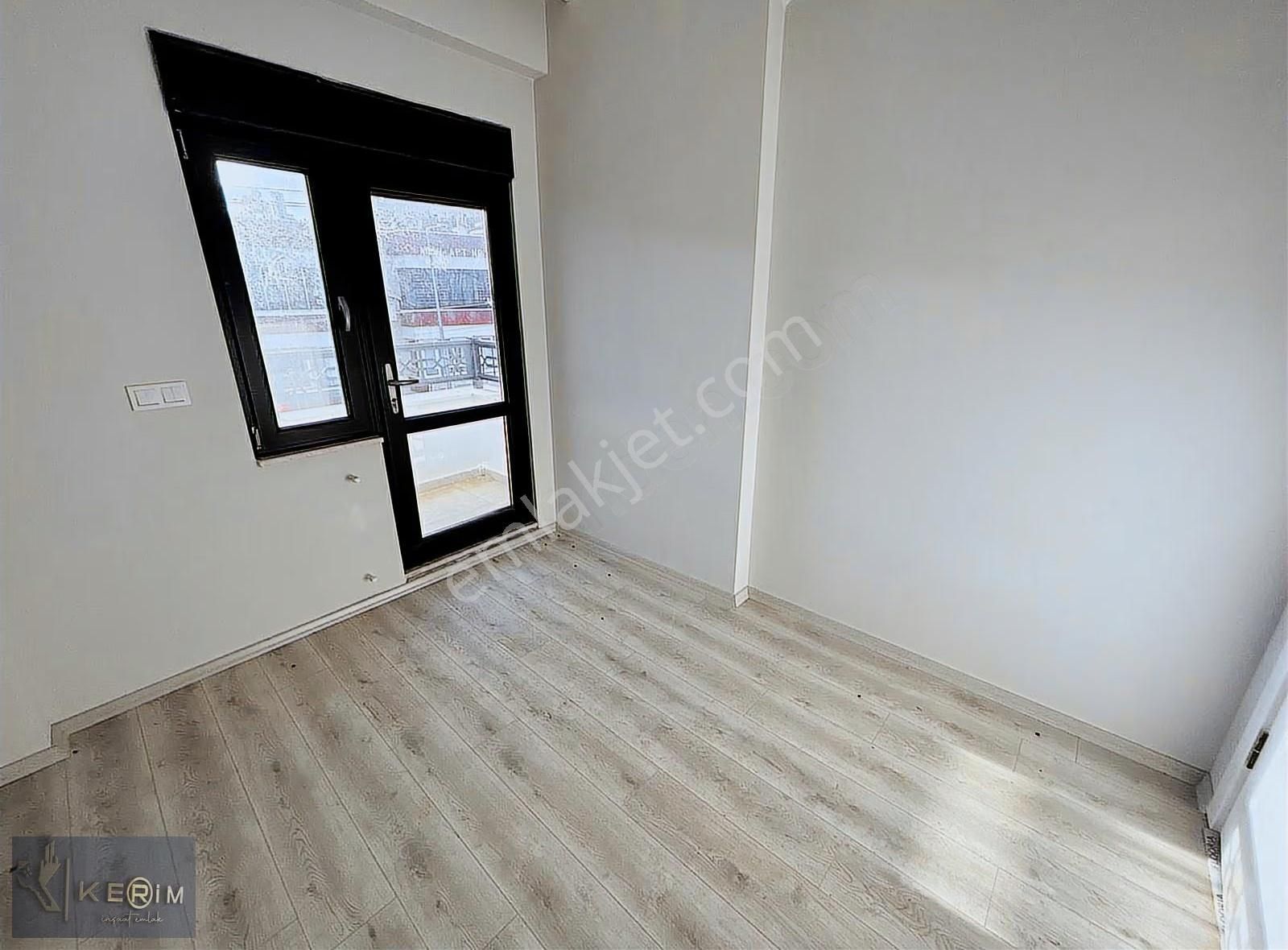 Kerim'den Küçükkuyu'da Deniz Manzaralı 2+1 Geniş Kiralık Daire - Görsel 4