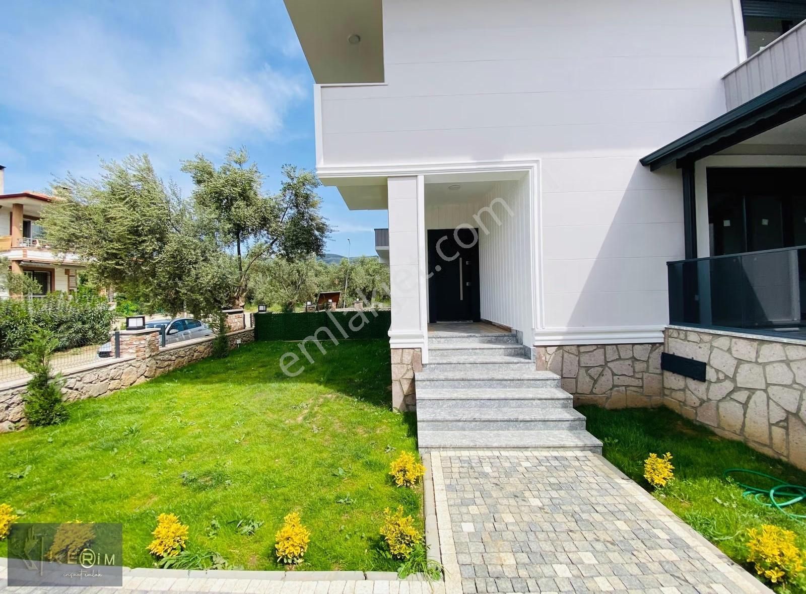 Kerim'den Altınoluk Satılık Denize Sadece 300m 3+1 Bahçeli Villa - Görsel 25