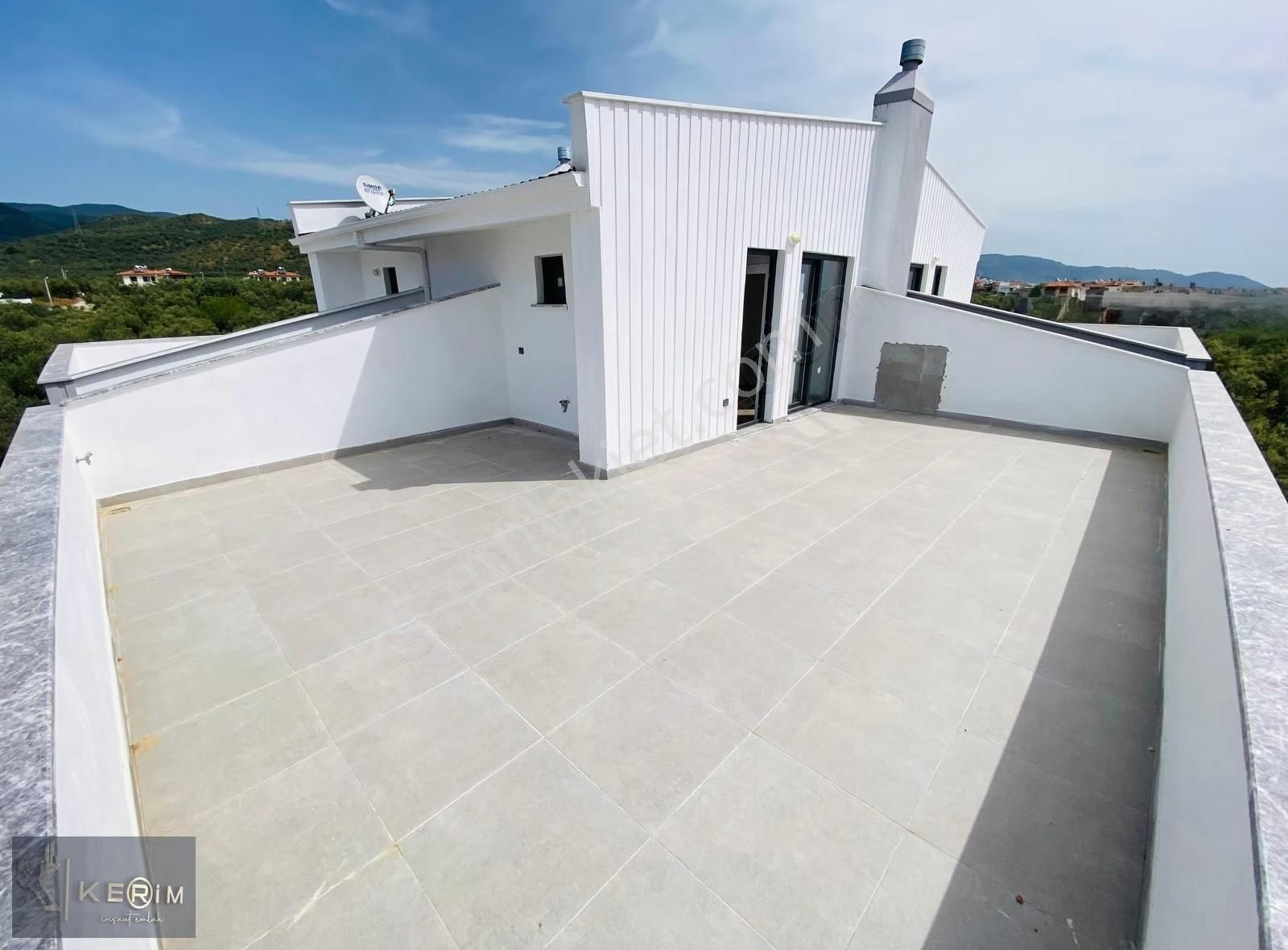 Kerim'den Altınoluk Satılık Denize Sadece 300m 3+1 Bahçeli Villa - Görsel 3