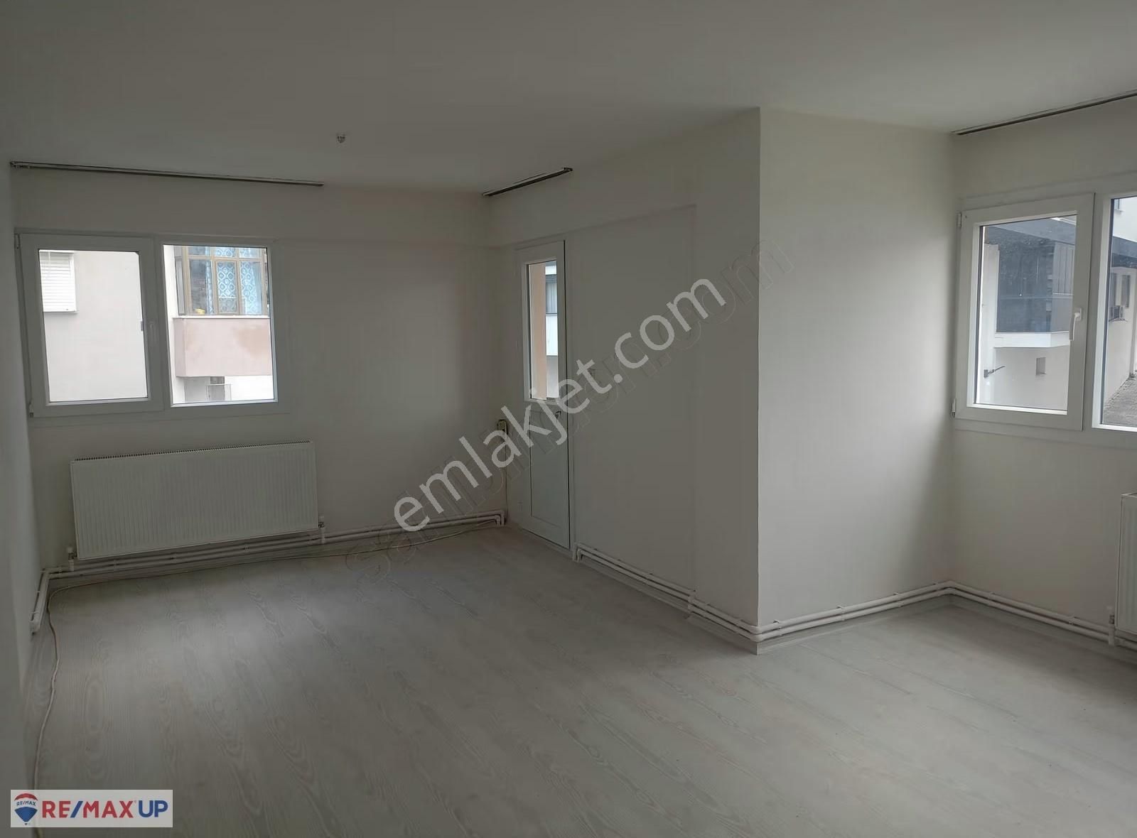 Denizmen'de, Ara Kat, Kiralık 2+1