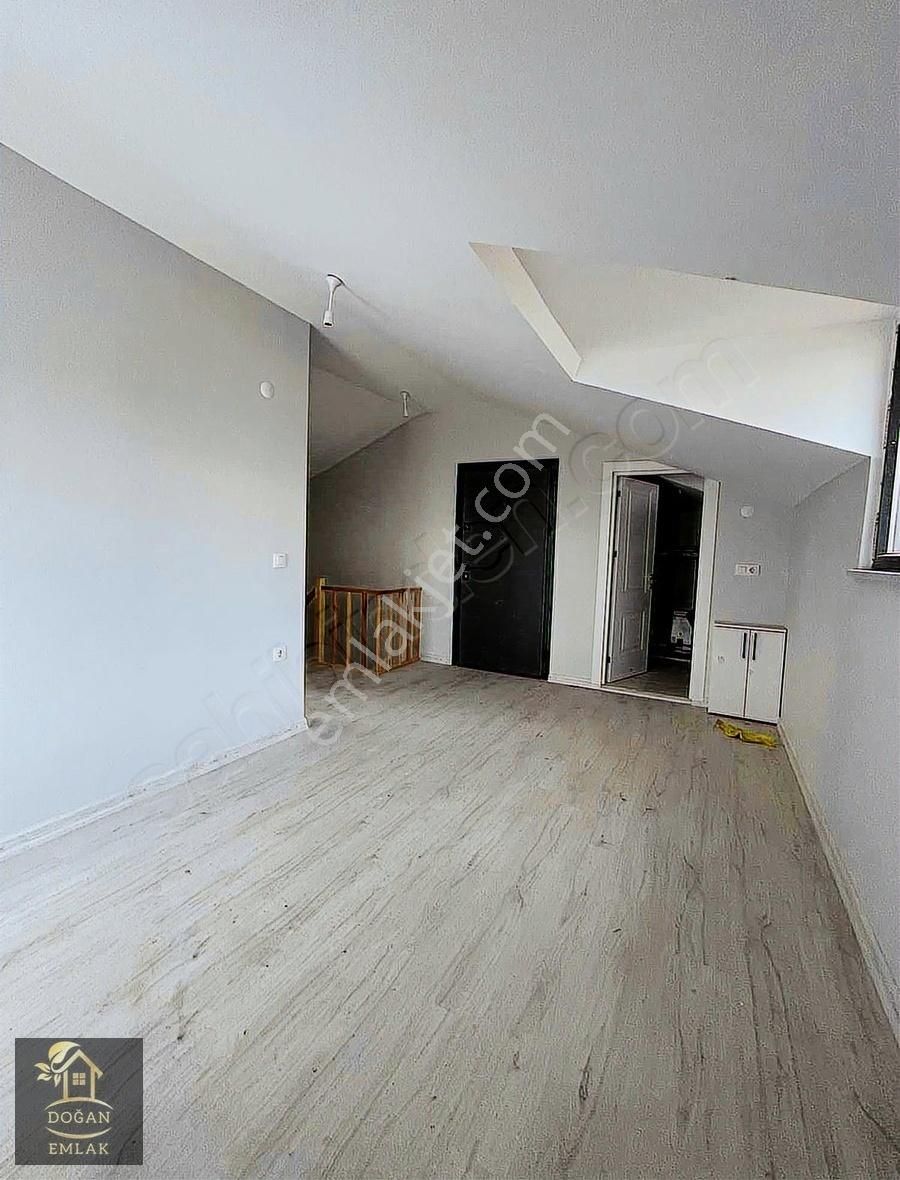 Sultanbeyli Akşemsettin Petrol Yolu Cad Köşe 4+1 Çatı Dubleks - Görsel 15