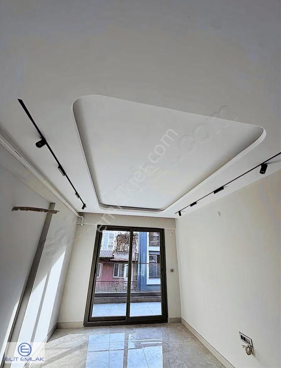 Girne Mahallesi Satılık Kapalı Otoparklı Lüks 2+1 Ara Kat Daire - Görsel 11