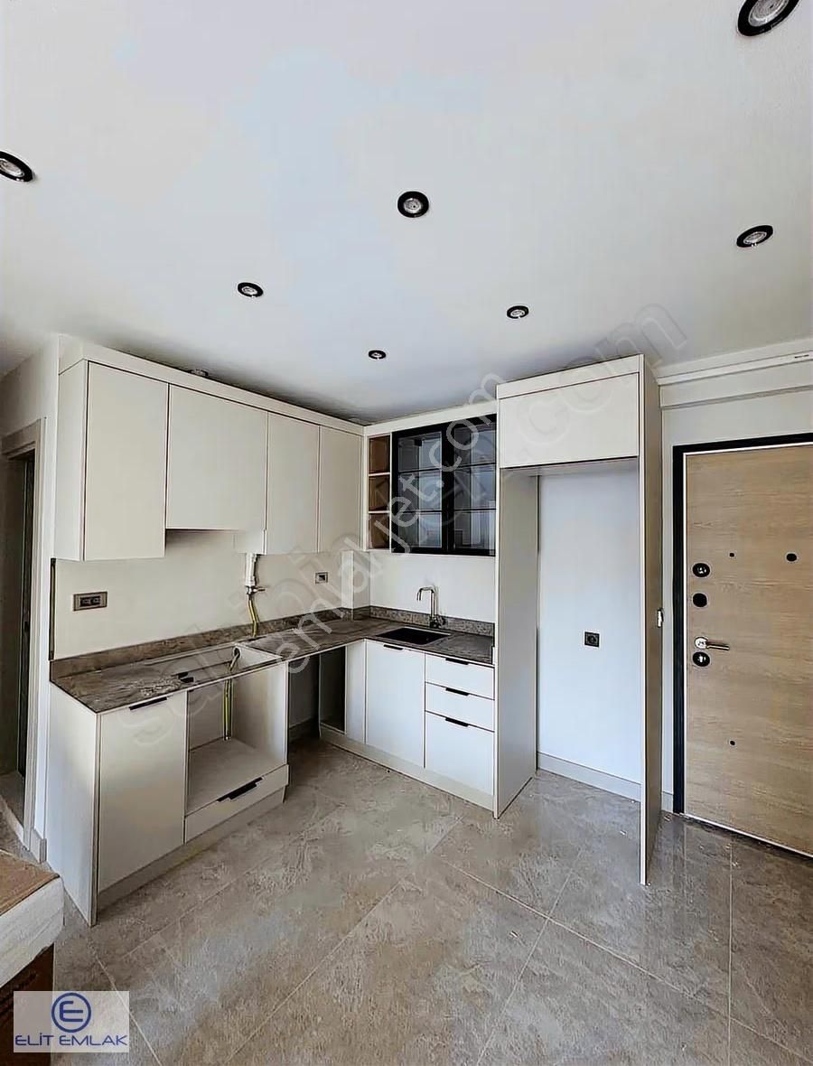 Girne Mahallesi Satılık Kapalı Otoparklı Lüks 2+1 Ara Kat Daire - Görsel 24