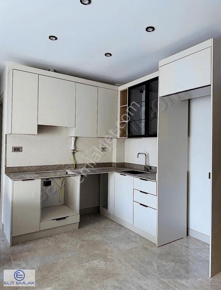 Girne Mahallesi Satılık Kapalı Otoparklı Lüks 2+1 Ara Kat Daire - Görsel 15