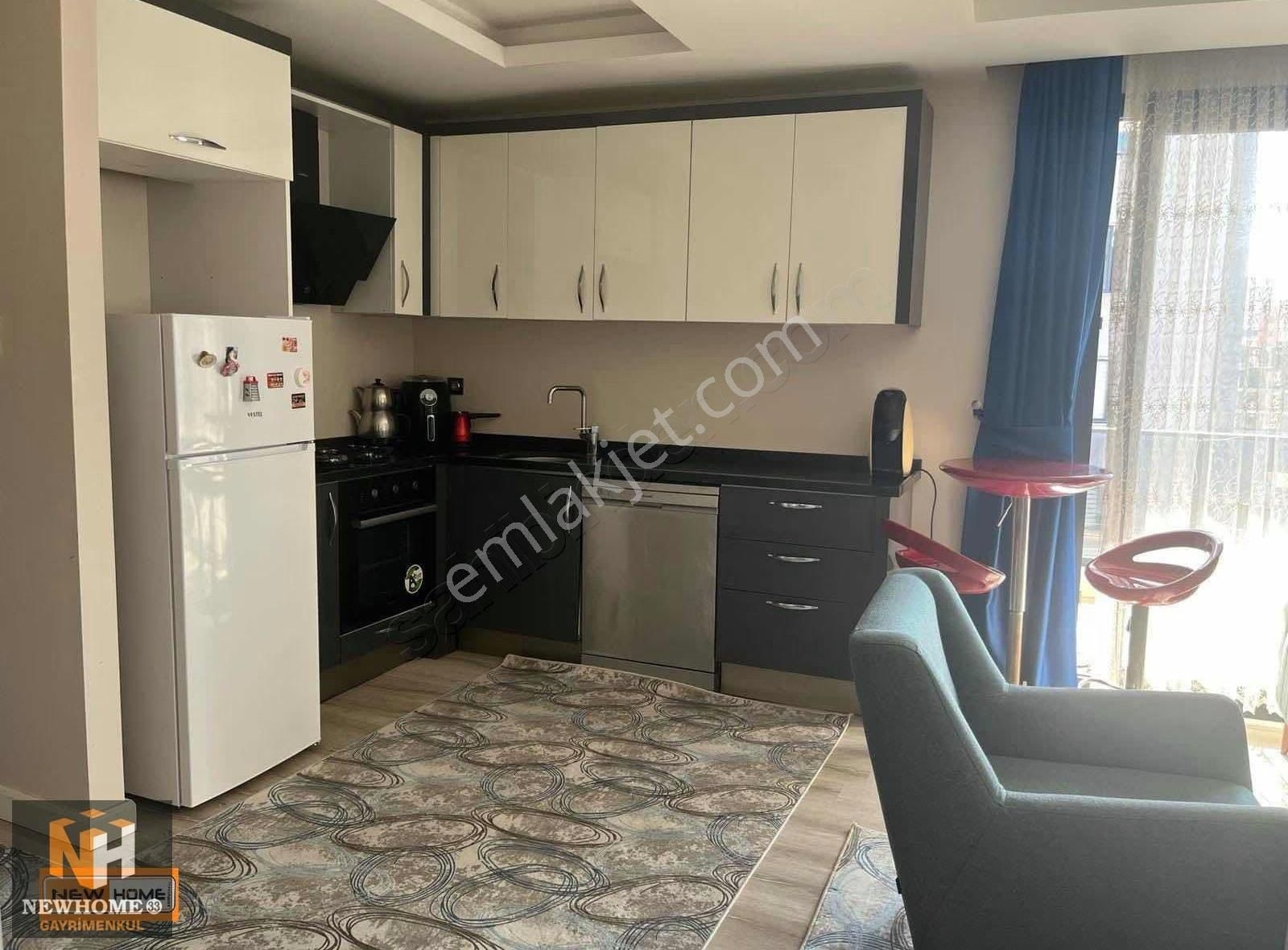 Merkez Mah De Deniz Manzaralı 120m 2+1 Gmk Ya Yakın