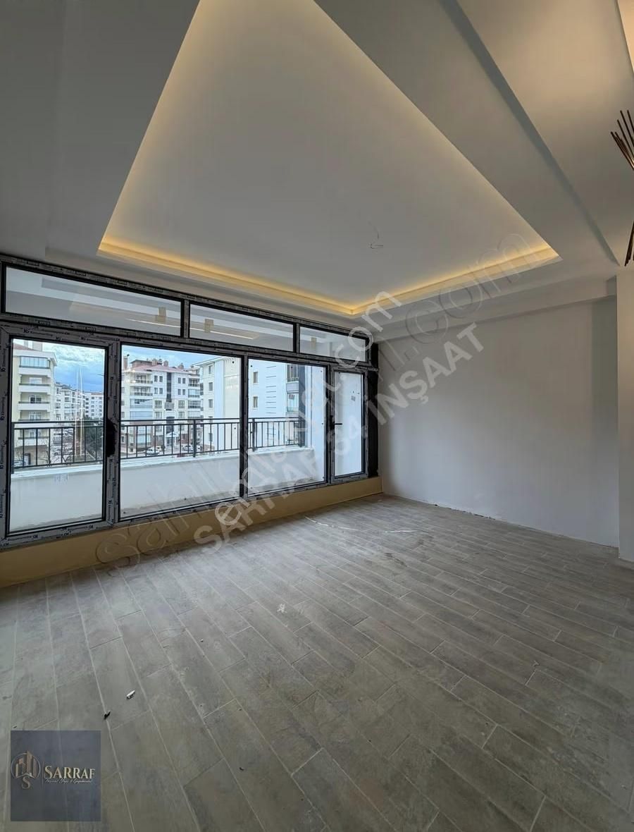 Sarraftan Cumhuriyette Ulaşıma Yakın Site İçerisinde 2+1 Daire - Görsel 23