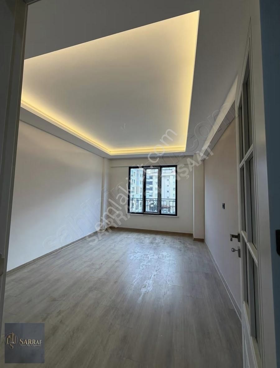 Sarraftan Cumhuriyette Ulaşıma Yakın Site İçerisinde 2+1 Daire - Görsel 24