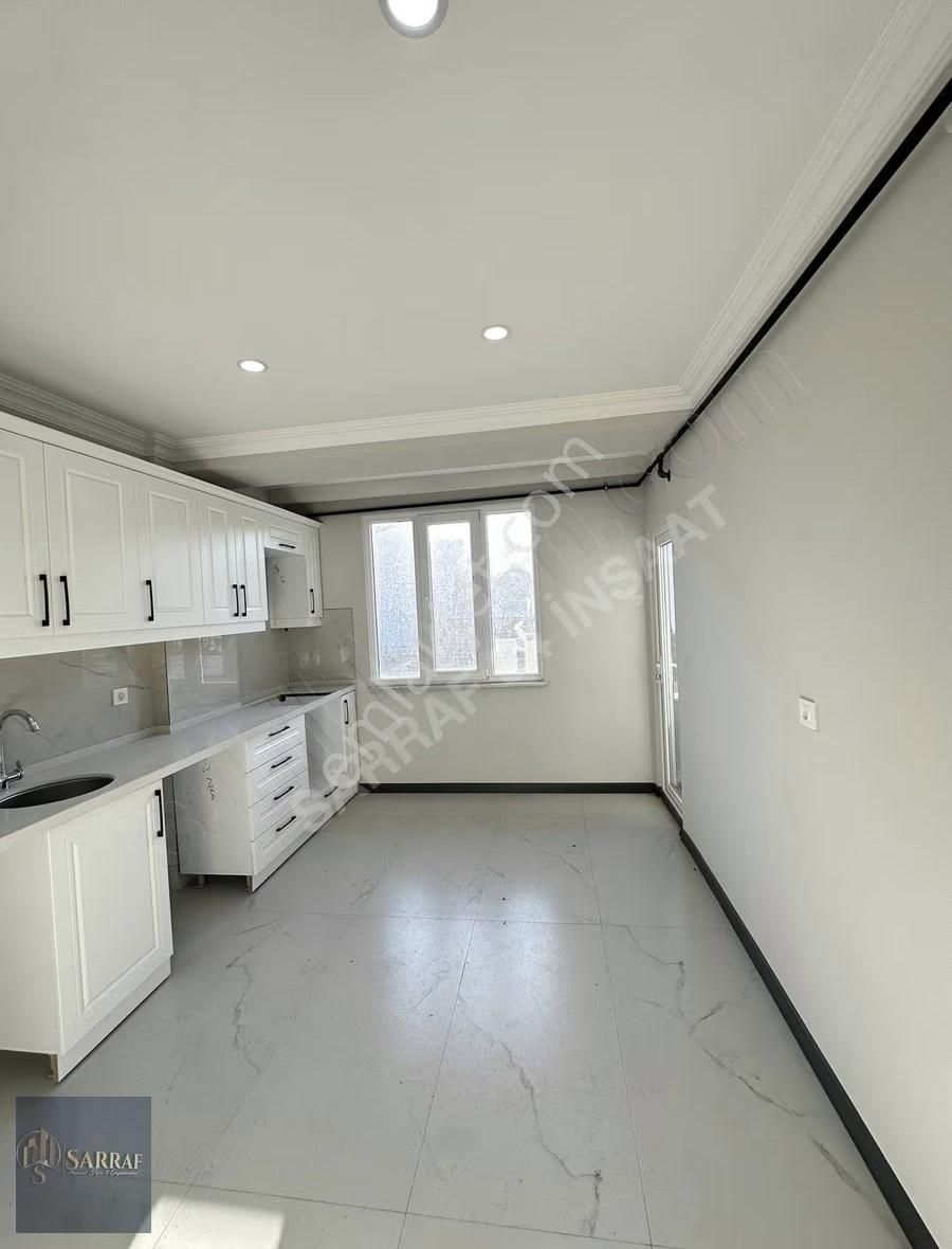 Sarraf Yapıdan Metrobüse Yakın Cadde Üzerinde 2+1 Daire!!! - Görsel 23