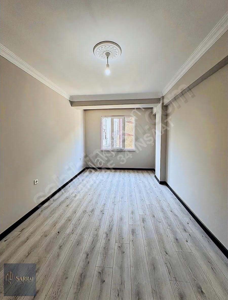 Sarraf Yapıdan Metrobüse Yakın Cadde Üzerinde 2+1 Daire!!! - Görsel 16