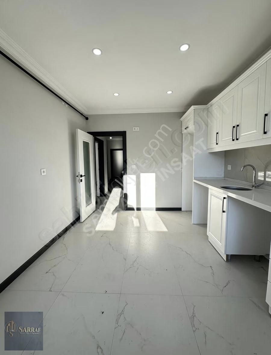 Sarraf Yapıdan Metrobüse Yakın Cadde Üzerinde 2+1 Daire!!! - Görsel 14