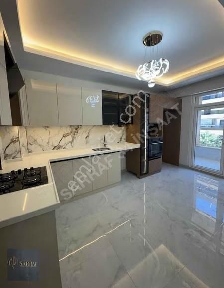 Sarraf'tan Beylikdüzü Cumhuriyette Şık Tasarımlı 2+1 Daire - Görsel 11