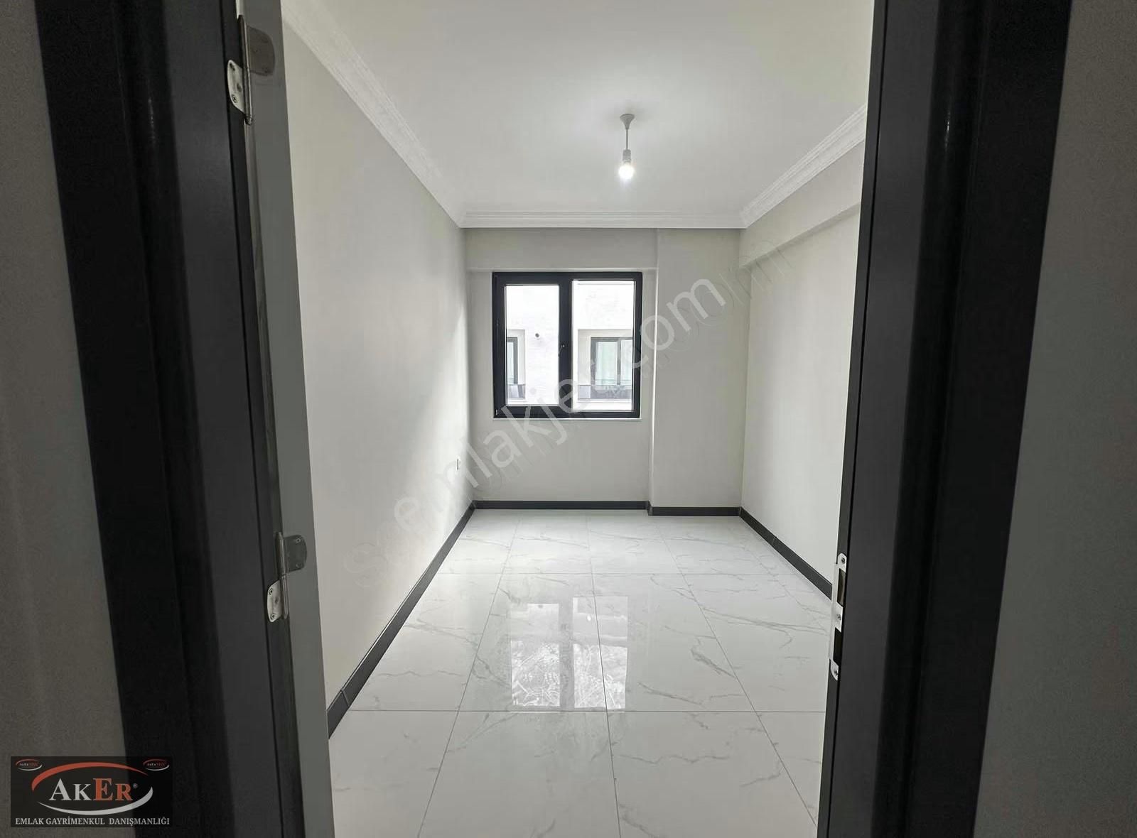 Aker Emlaktan Ara Kat Ön Cephe Lüks 2+1 - Görsel 9