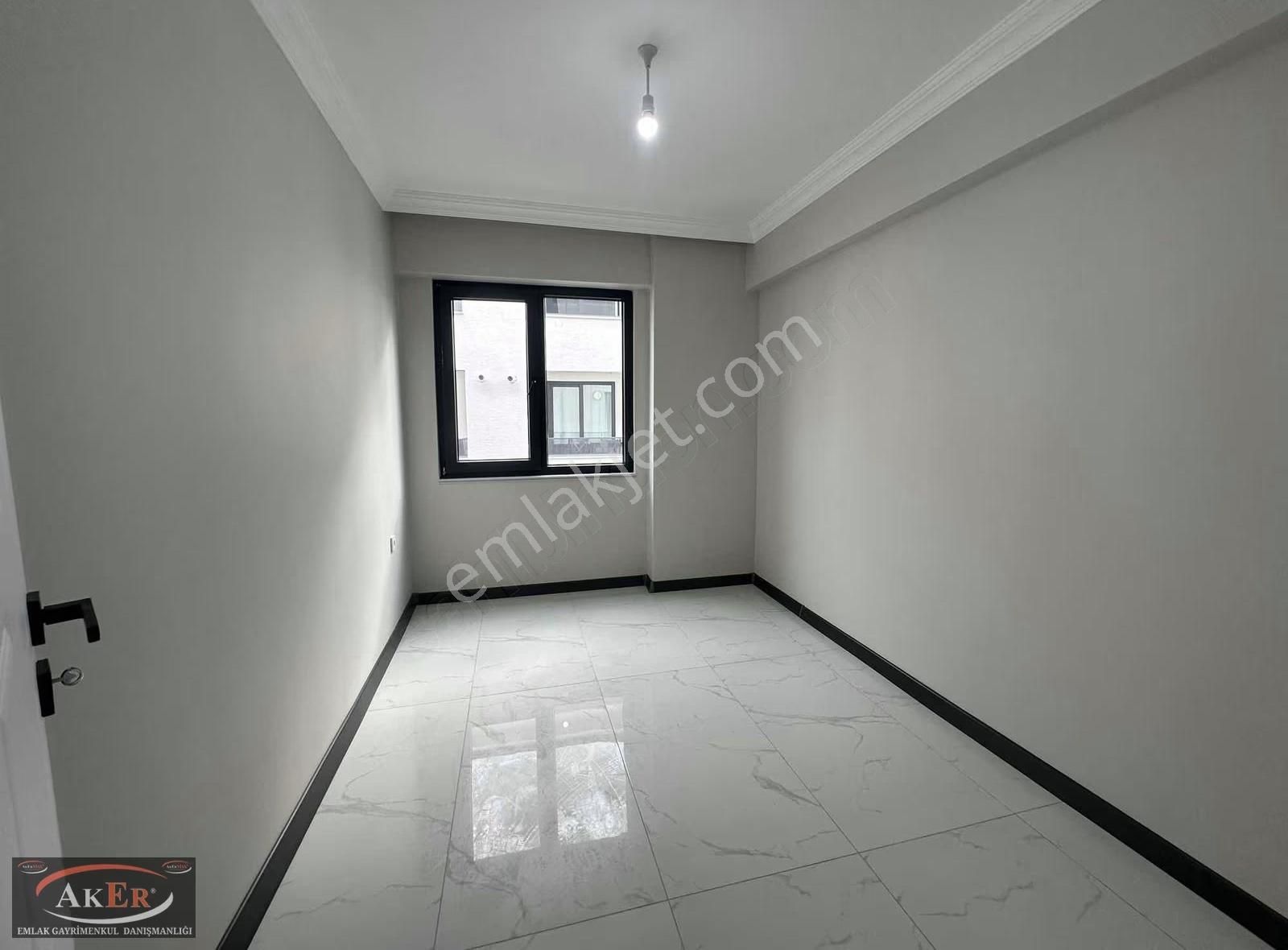 Aker Emlaktan Ara Kat Ön Cephe Lüks 2+1 - Görsel 15