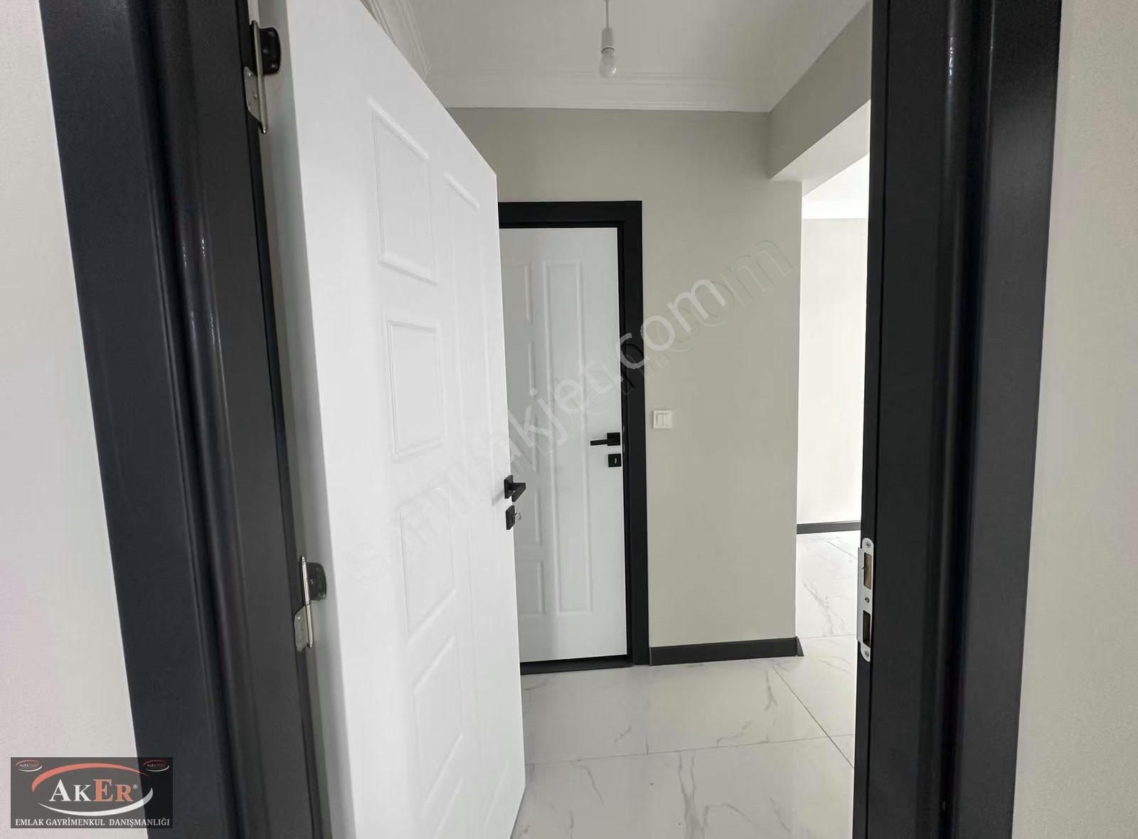 Aker Emlaktan Ara Kat Ön Cephe Lüks 2+1 - Görsel 6