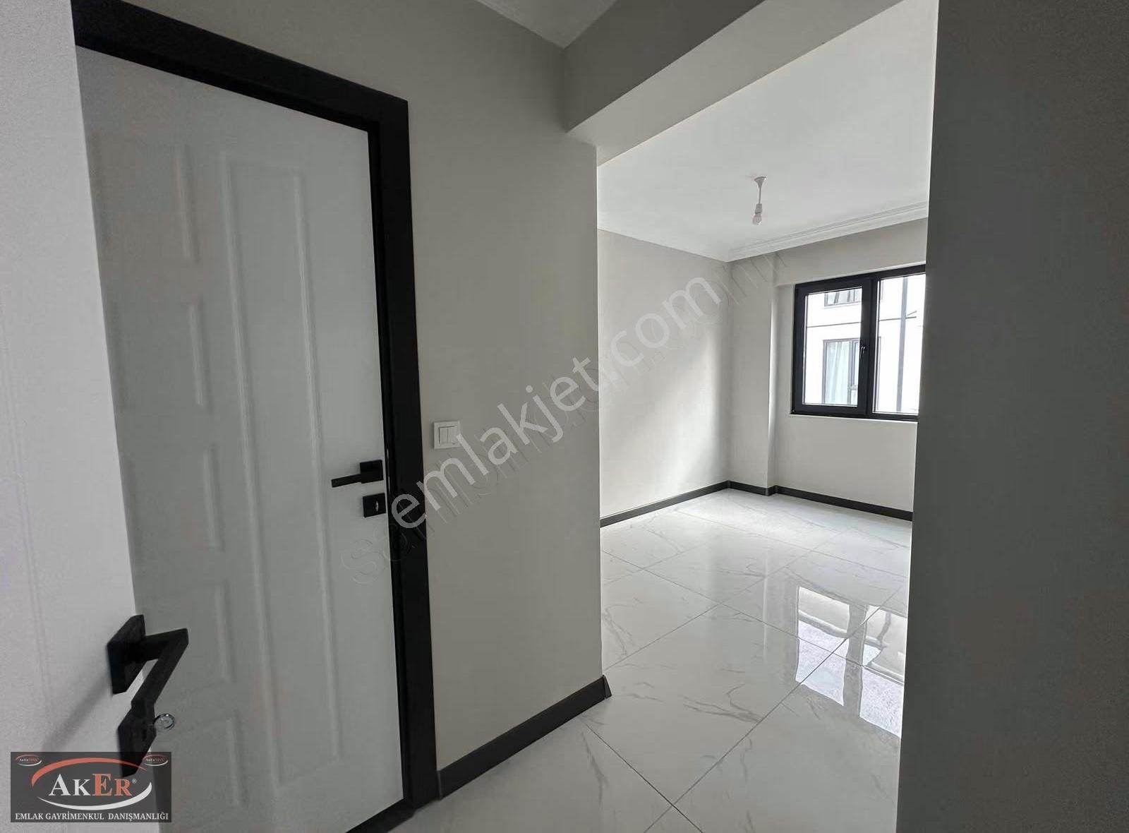 Aker Emlaktan Ara Kat Ön Cephe Lüks 2+1 - Görsel 16