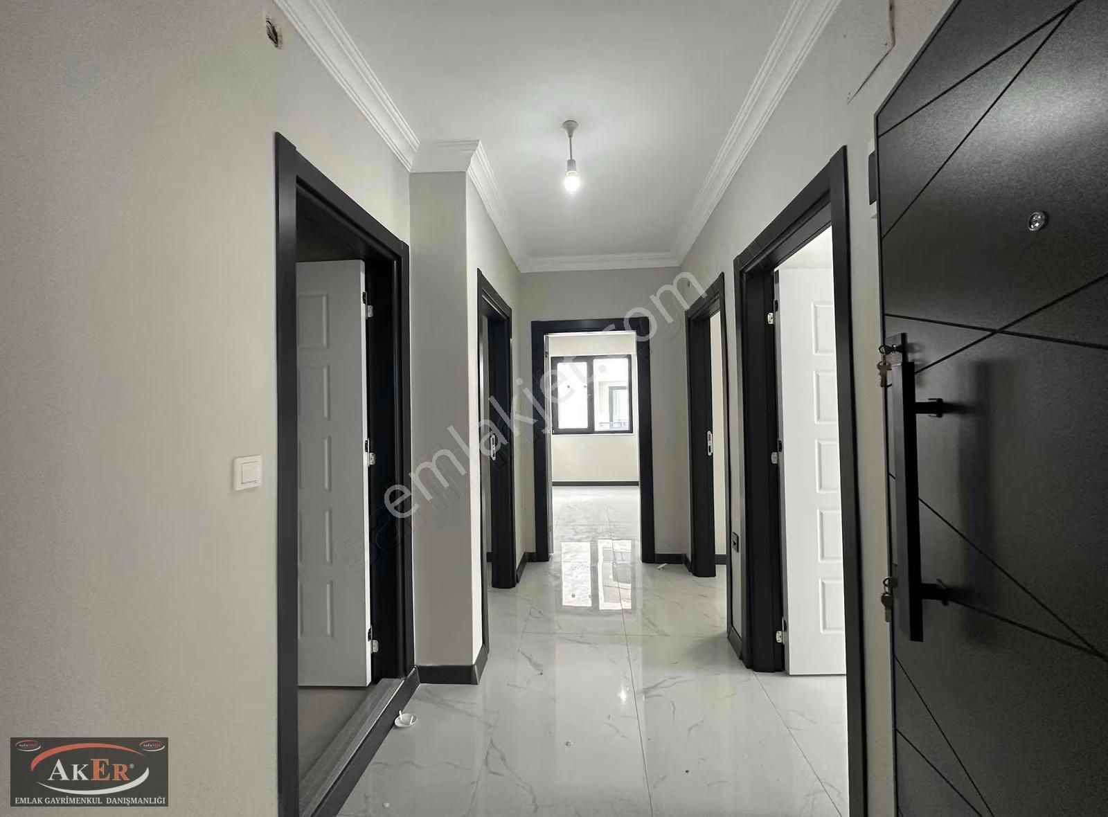 Aker Emlaktan Ara Kat Ön Cephe Lüks 2+1 - Görsel 5