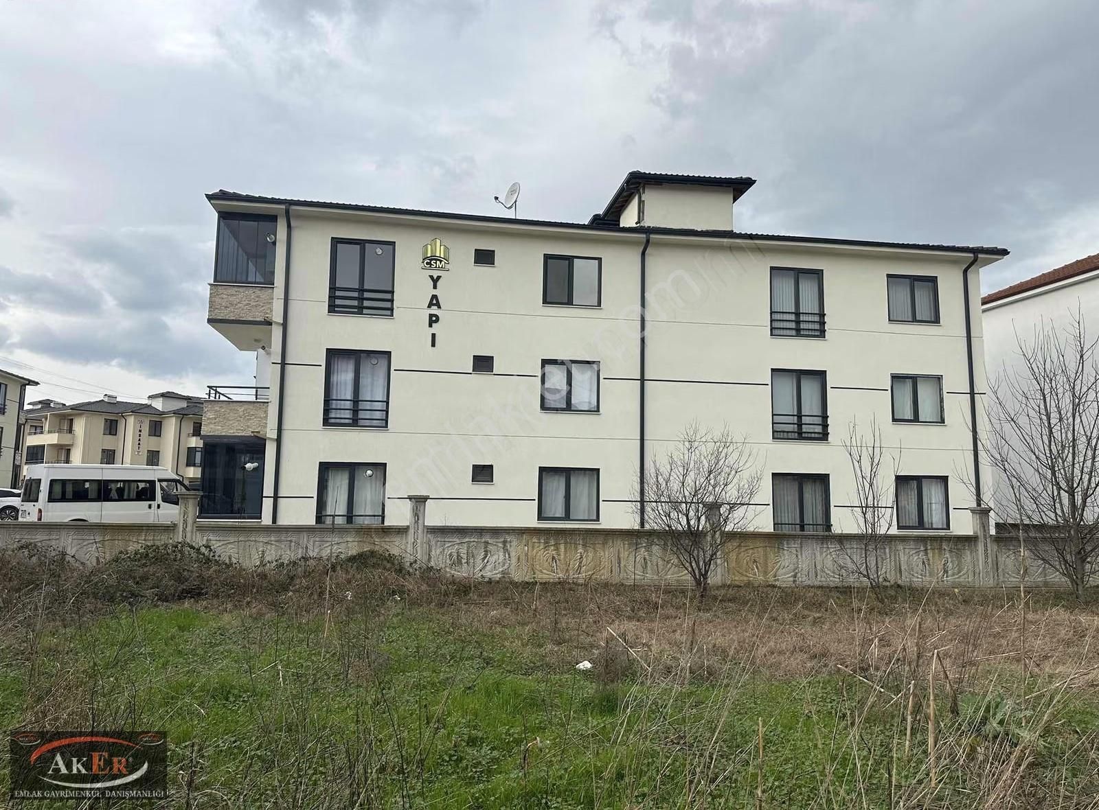 Aker Emlaktan Merkez Konum Tam Koridorlu 1+1 - Görsel 14