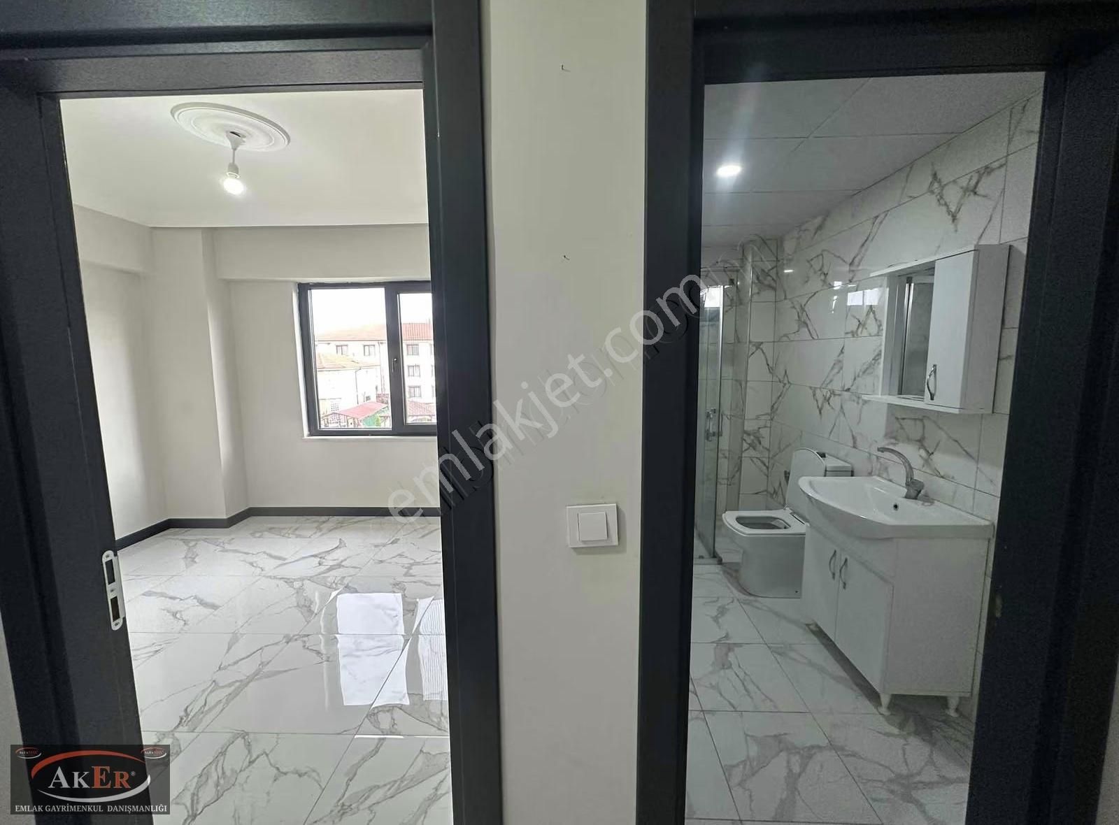 Aker Emlaktan Merkez Konum Tam Koridorlu 1+1 - Görsel 4