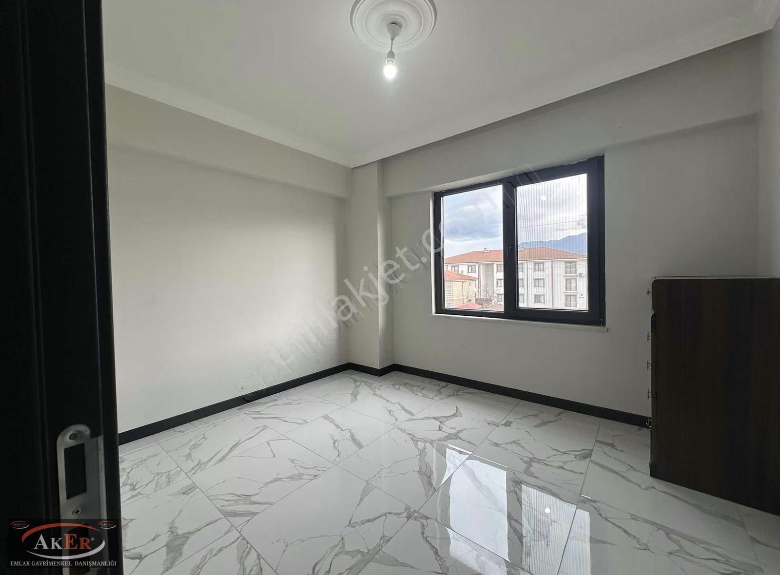 Aker Emlaktan Merkez Konum Tam Koridorlu 1+1 - Görsel 6