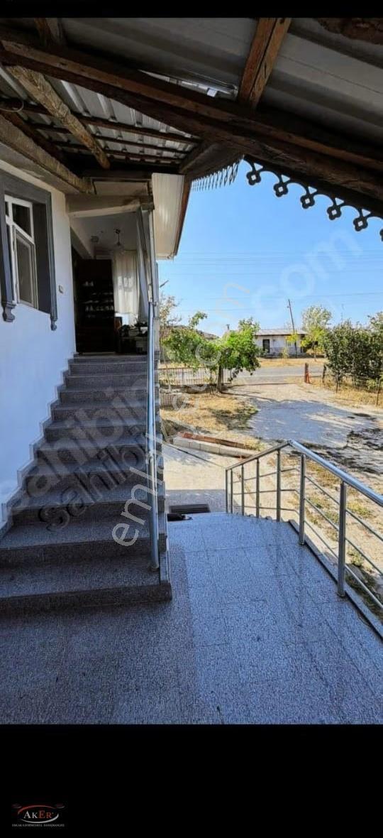 1032 Metrekare Arsa İçinde İster Dubleks İster İki Kat Kullan Ev - Görsel 4