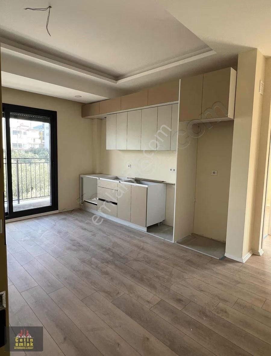 Kuşadası Davutlar'da 1+1 2+1 Daire Satılık