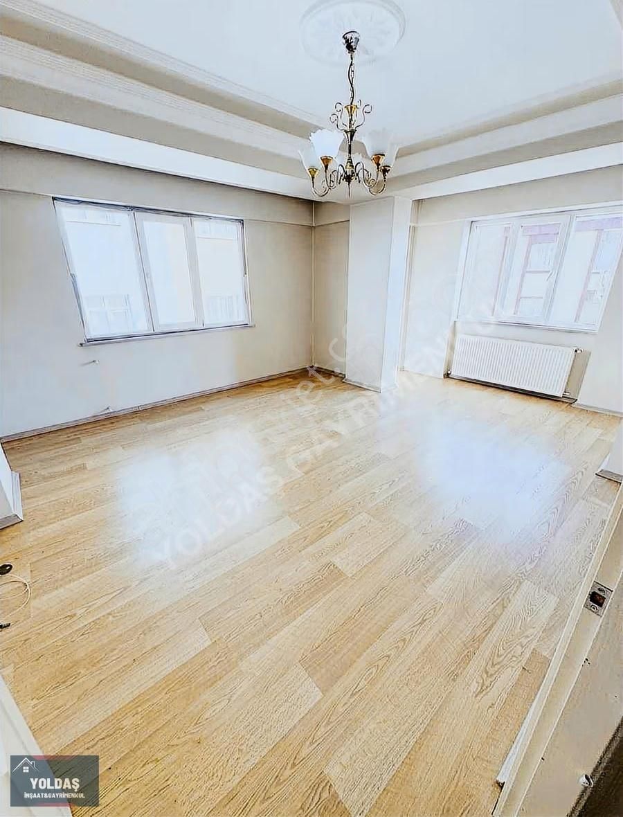 Yoldaş İnşaat'tan Satılık 2+1 95 M2 3.kat Daire