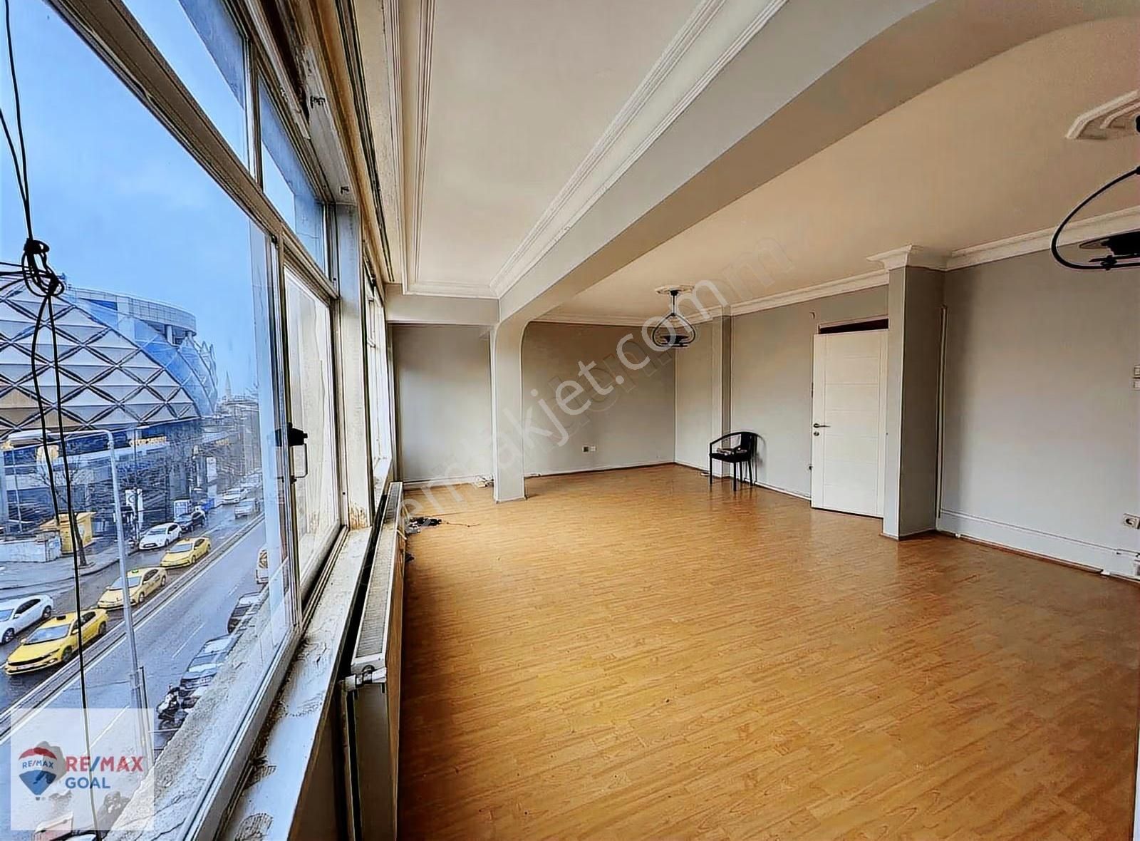 Üsküdar İcadiye 'de Cadde Üstü Tabela Değeri Yüksek Kiralık Ofis - Görsel 8