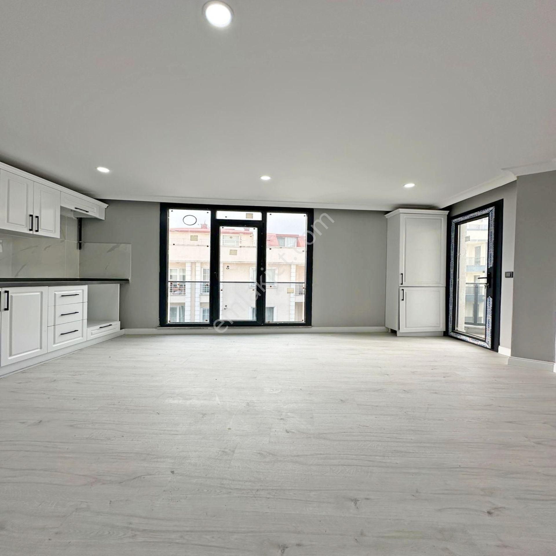 Merkezi Konumda Ve Deniz Manzaralı Dublex Ferah Daire-nuev - Görsel 2