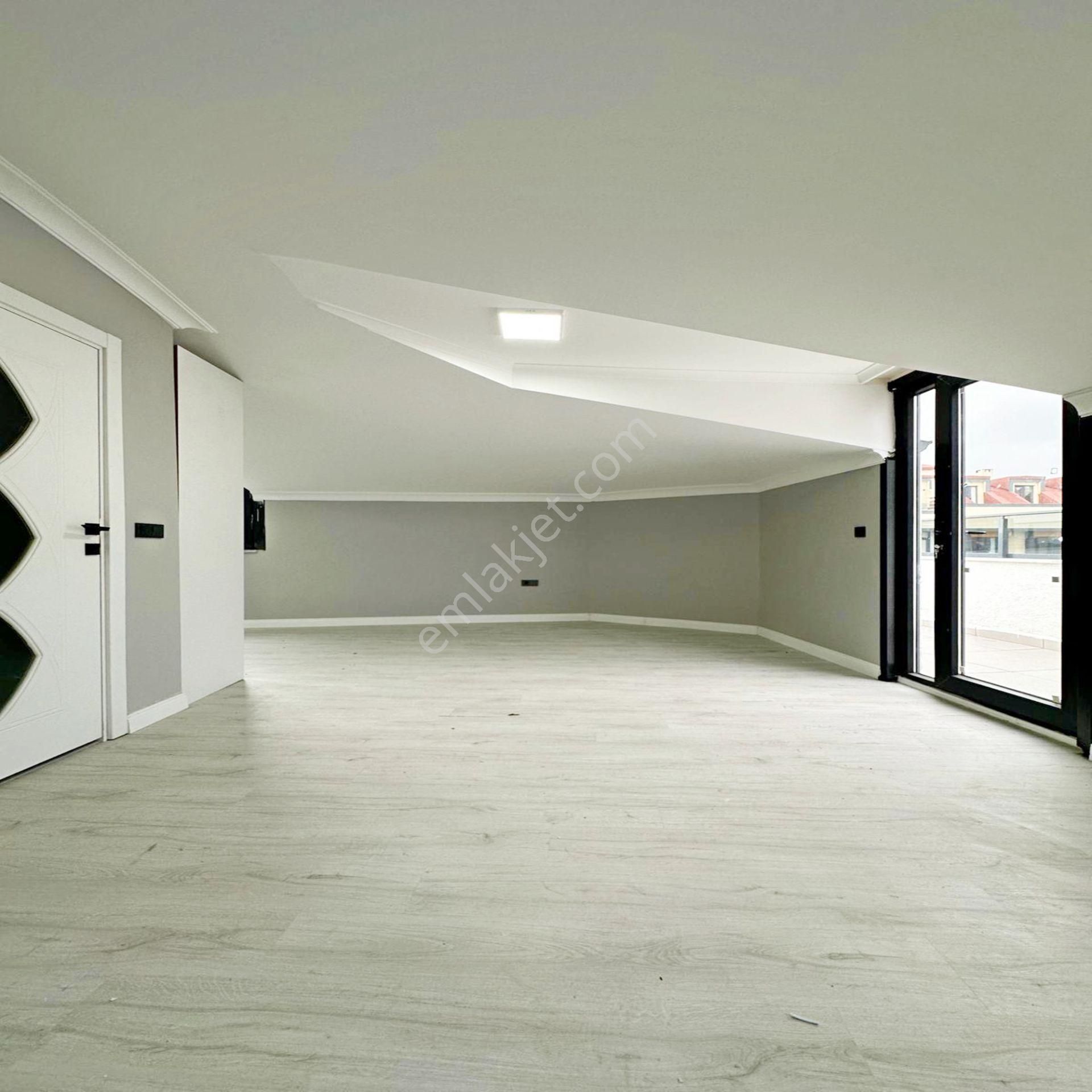 Merkezi Konumda Ve Deniz Manzaralı Dublex Ferah Daire-nuev - Görsel 15