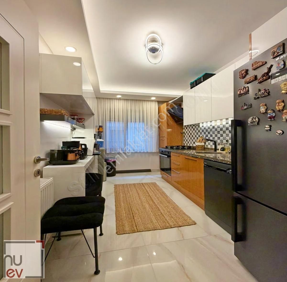 Nezih Ve Güvenlikli Sitede Geniş Bahçeli 2+1-nuev - Görsel 11