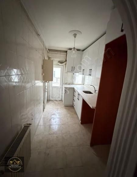 Ergenler Emlak'dan Bağcılar Bağlar'dan 3+1 Kiralık Daire - Görsel 4