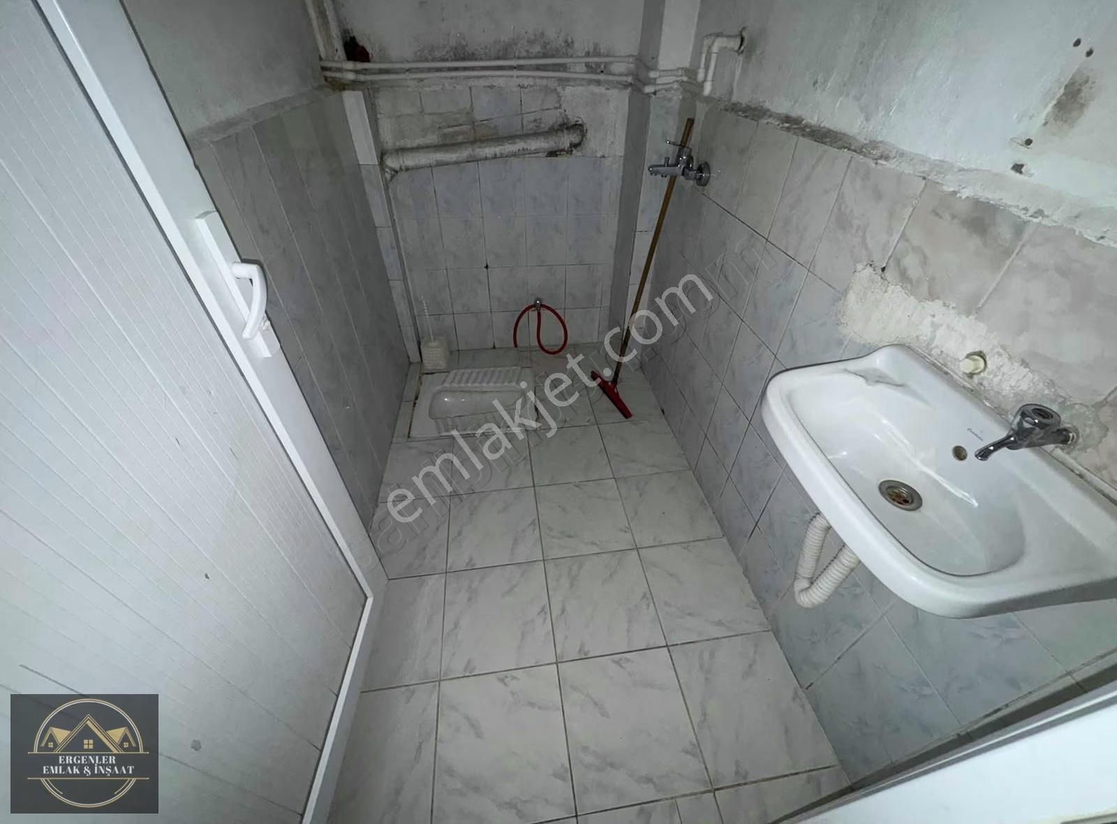 Esenler Kemerde Merkezi Konumda Kiralık Bahçe Katı - Görsel 9