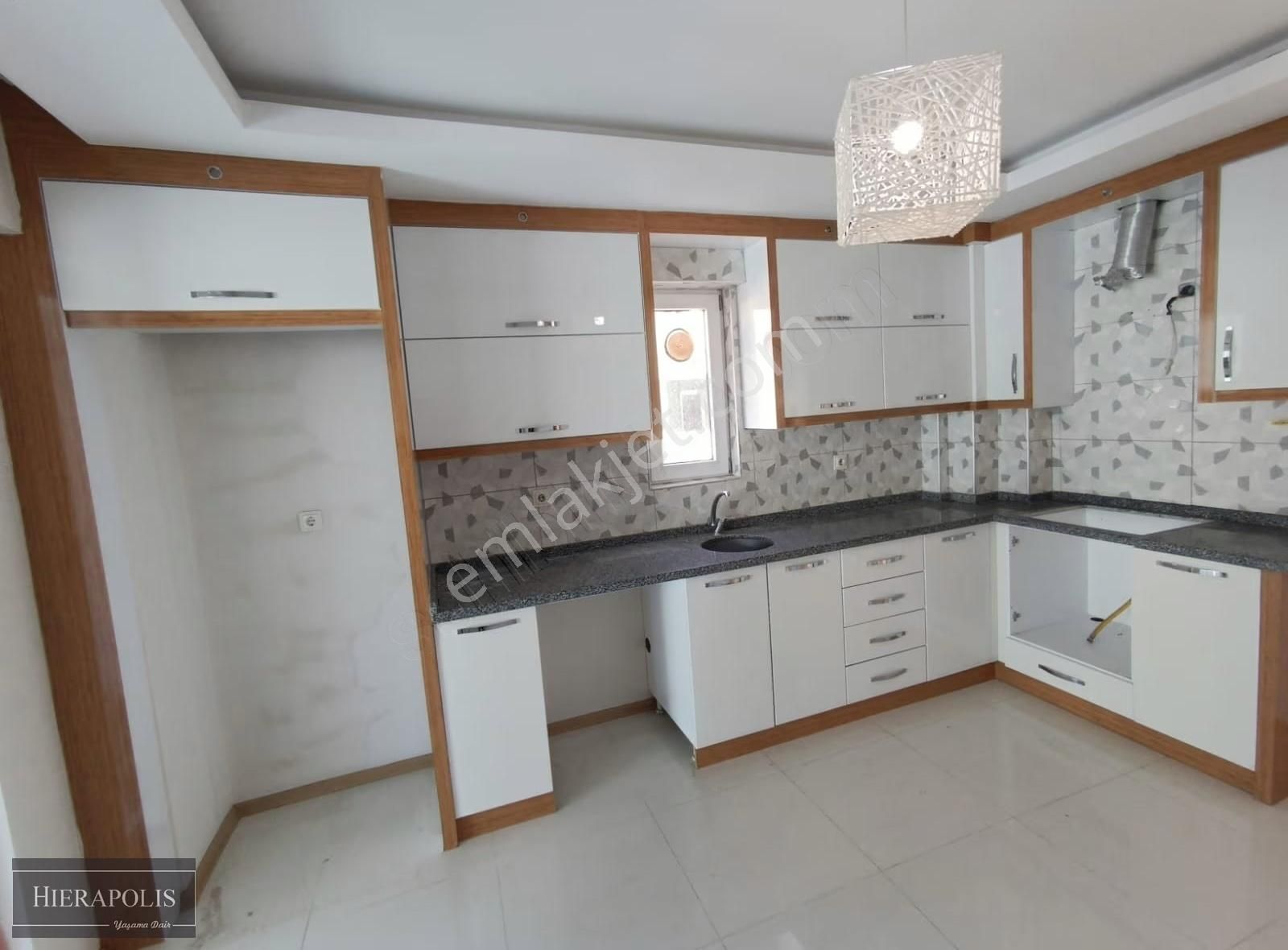 Yenişafak Mahallesi Gül Meydanı Altında 2+1 Arakat Kiralık Daire - Görsel 17