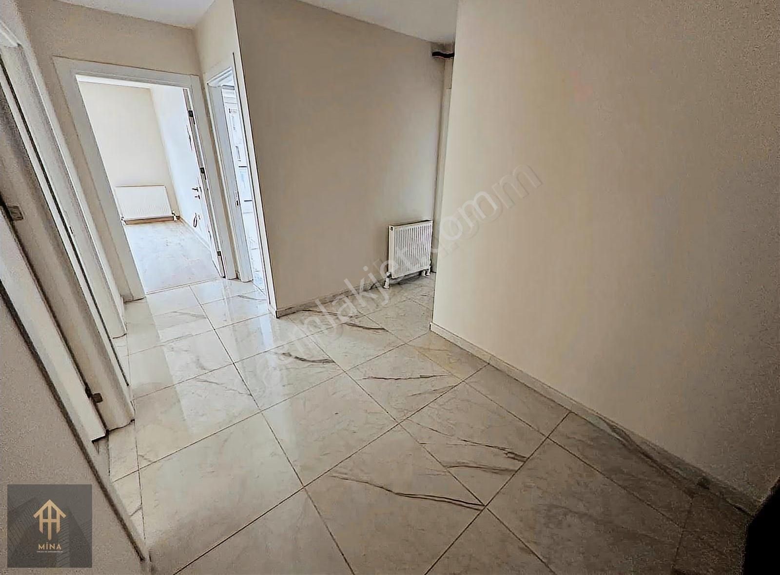 Otoparklı Butik Site İçerisinde Ön Cephe Ara Kat 3+1 - Görsel 16