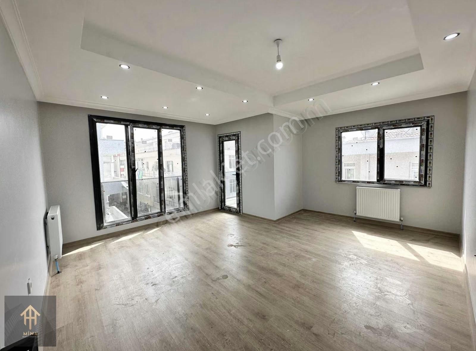 Ön Cephe Metrobüse 1 Dk Mesafede 4+2 Çift Girişli - Görsel 28