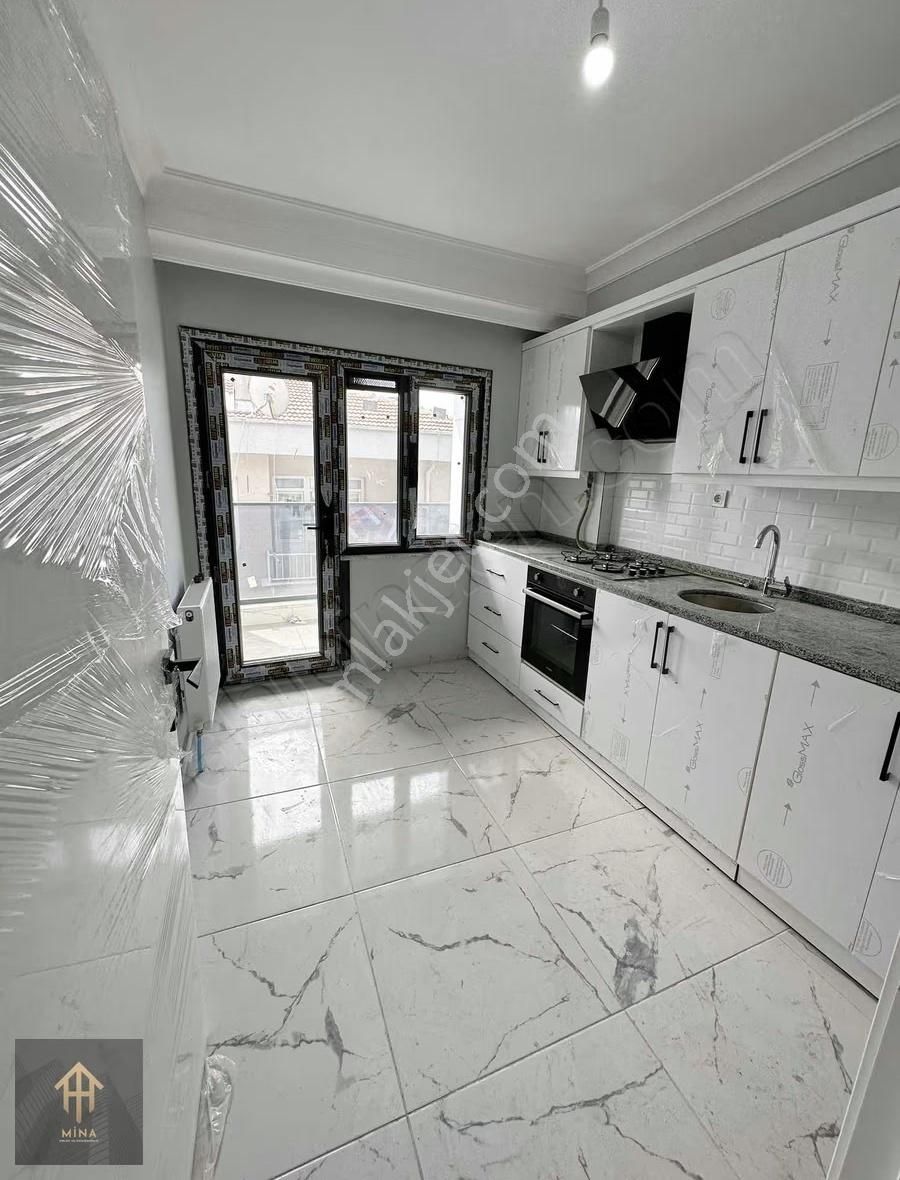 Ön Cephe Metrobüse 1 Dk Mesafede 4+2 Çift Girişli - Görsel 23