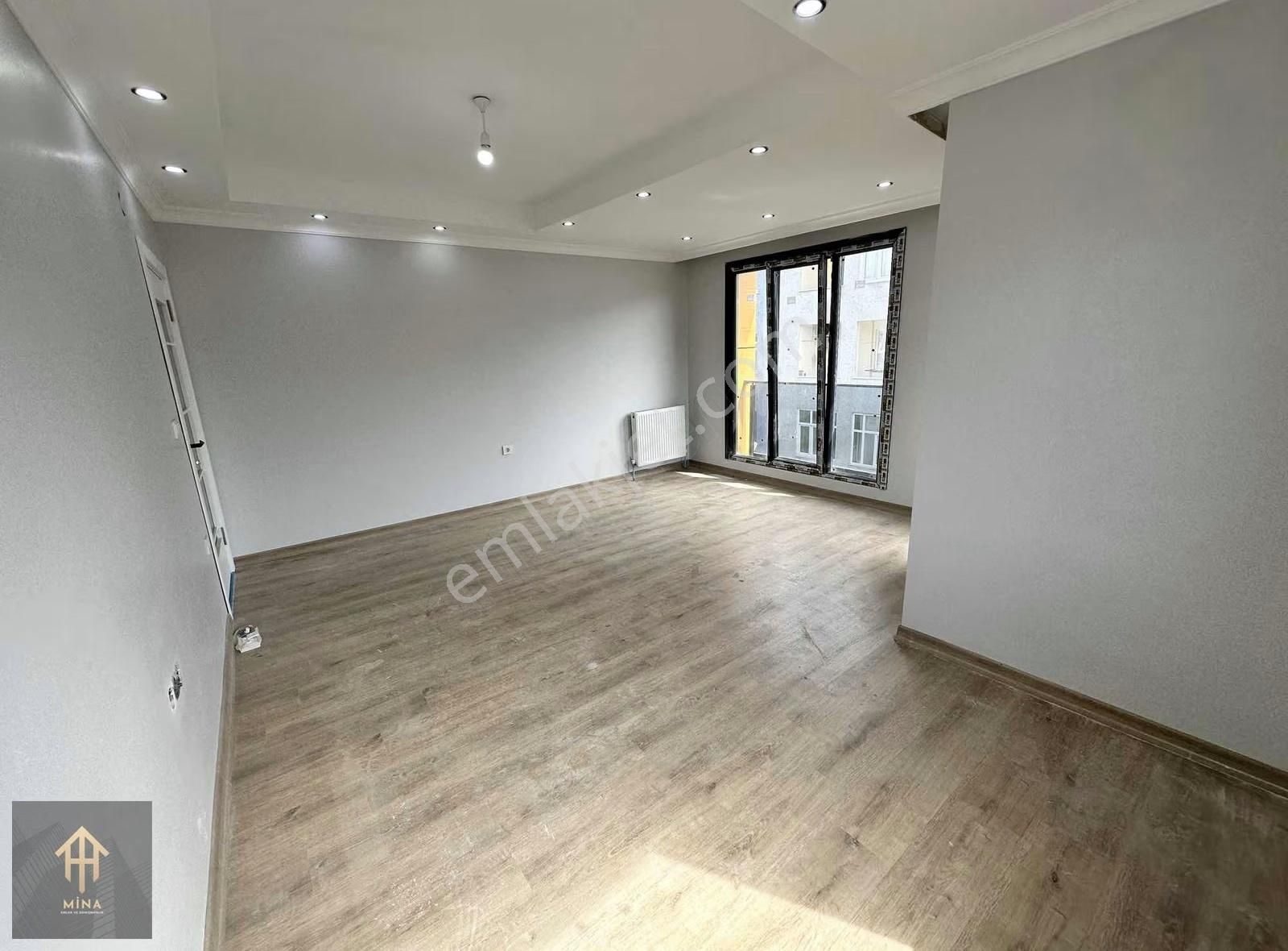 Ön Cephe Metrobüse 1 Dk Mesafede 4+2 Çift Girişli - Görsel 16