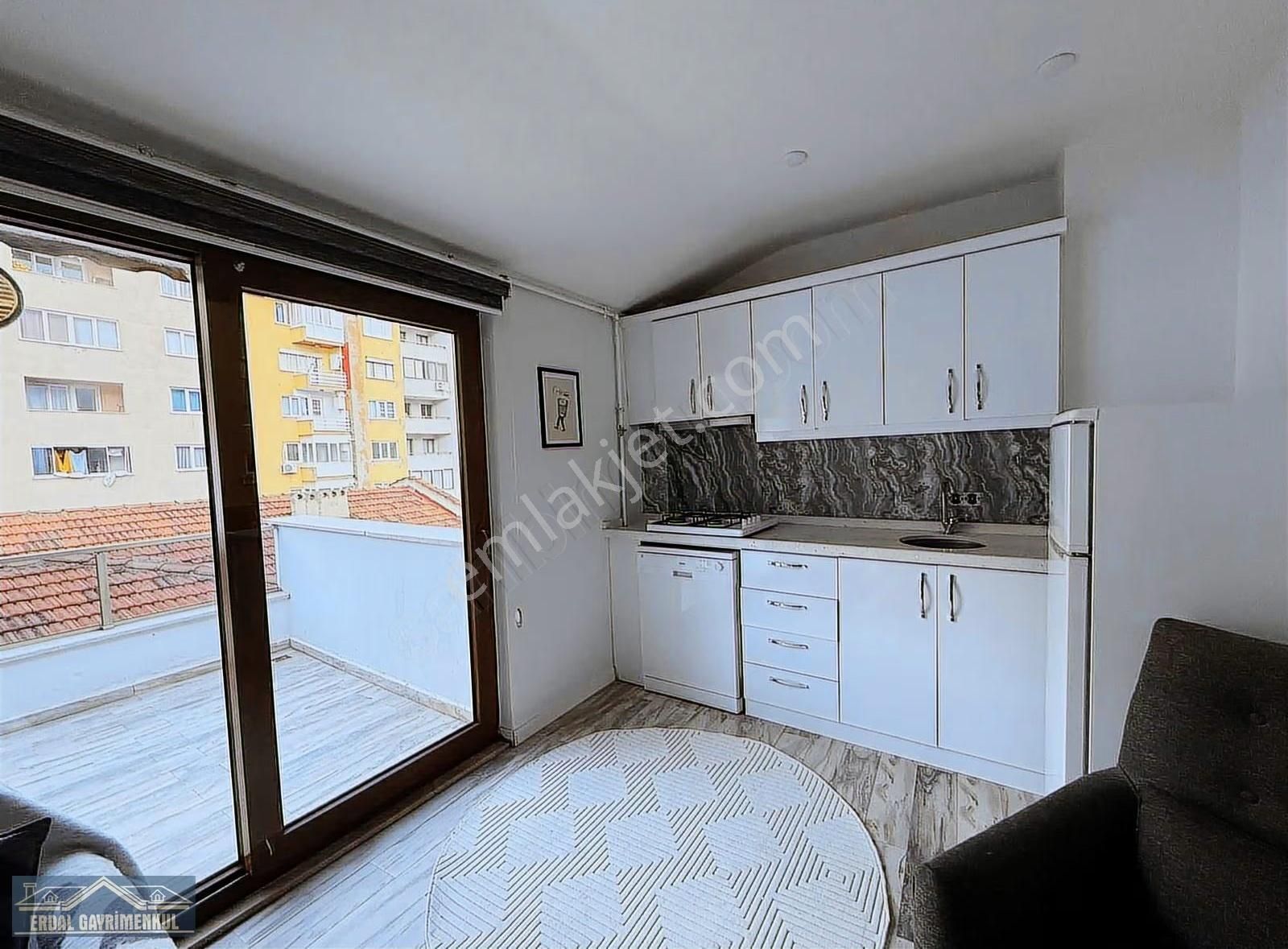 İstiklalde Geniş Teraslı Konsept Apart - Görsel 11