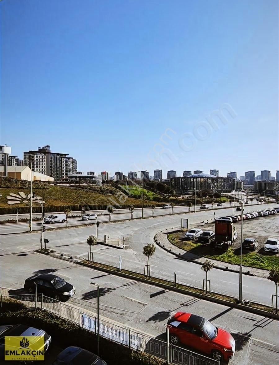 Park Mavera 2 Sitesinde 65m2 Kiralık Dükkan - Görsel 2