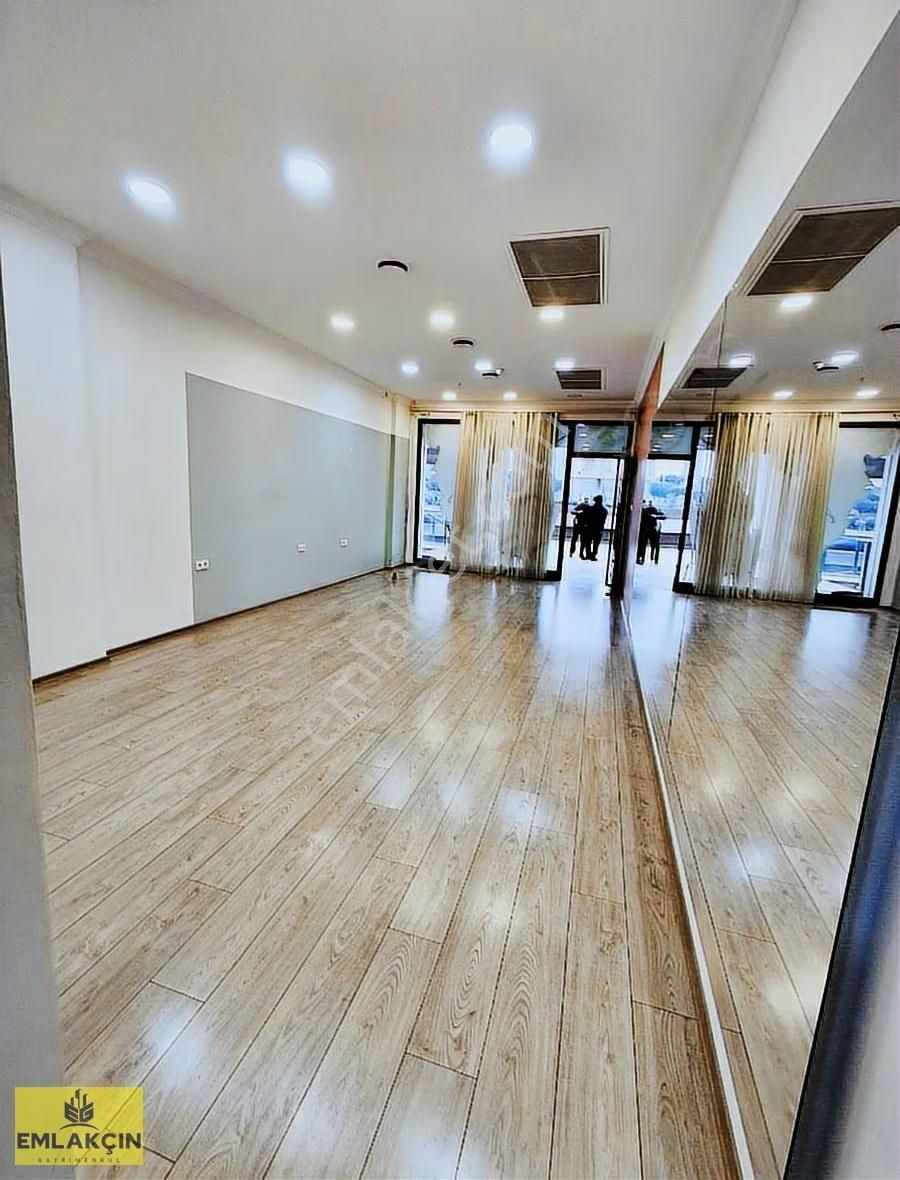 Kayaşehir Cadde Dükkanları Kiralık 55m2 İşyeri Geniş Balkon