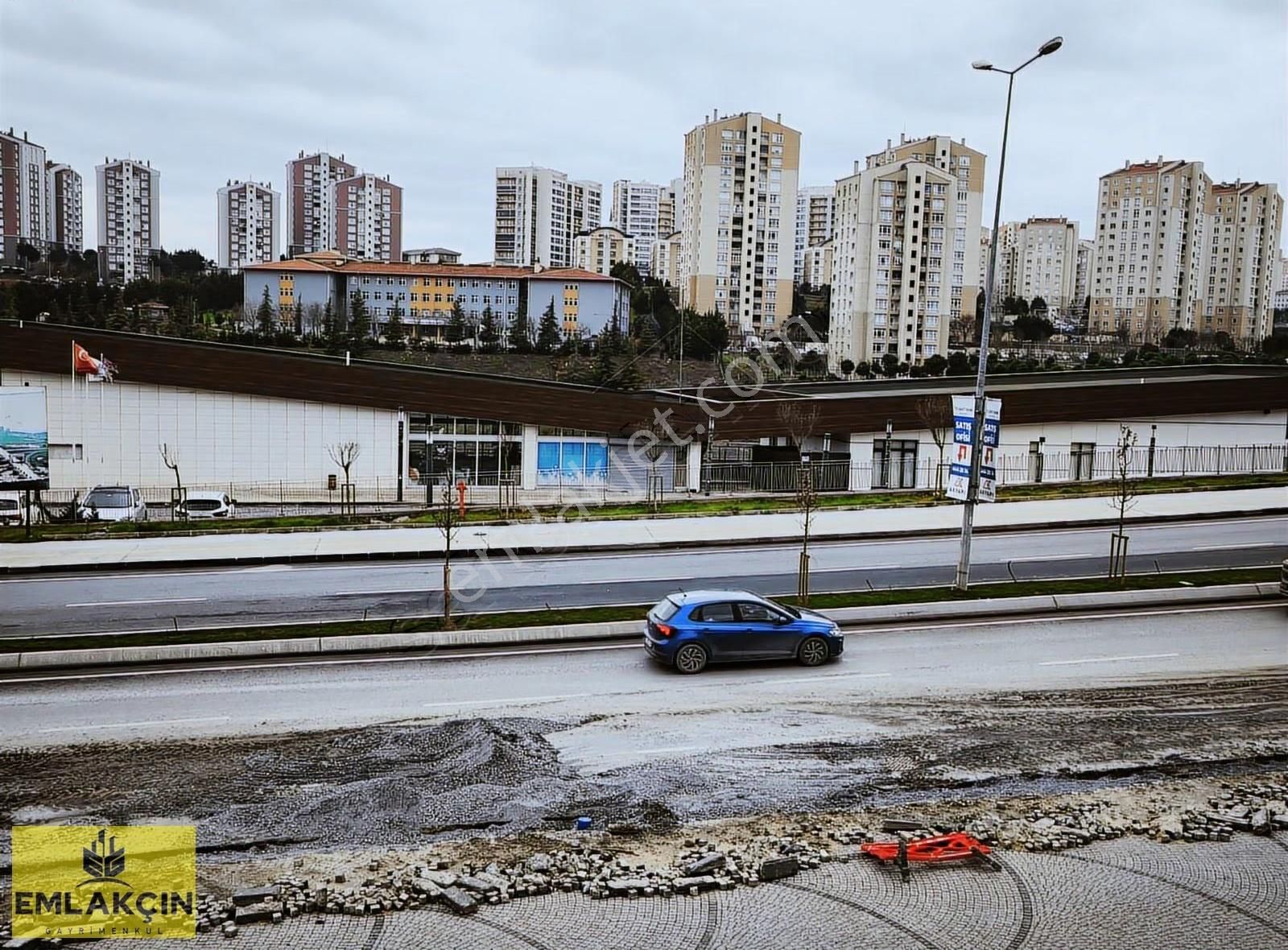 Kayaşehir Cadde Dükkanları Kiralık 55m2 İşyeri Geniş Balkon - Görsel 4