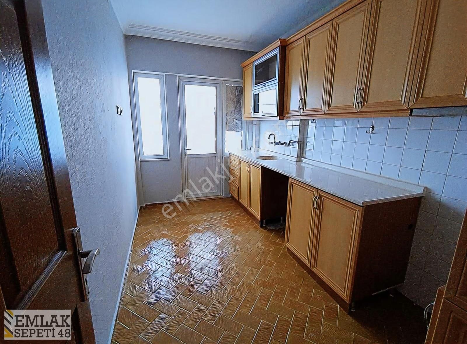 Marmaris Tepe Mahallesi Sarianada Kiralık 2+1 Daire