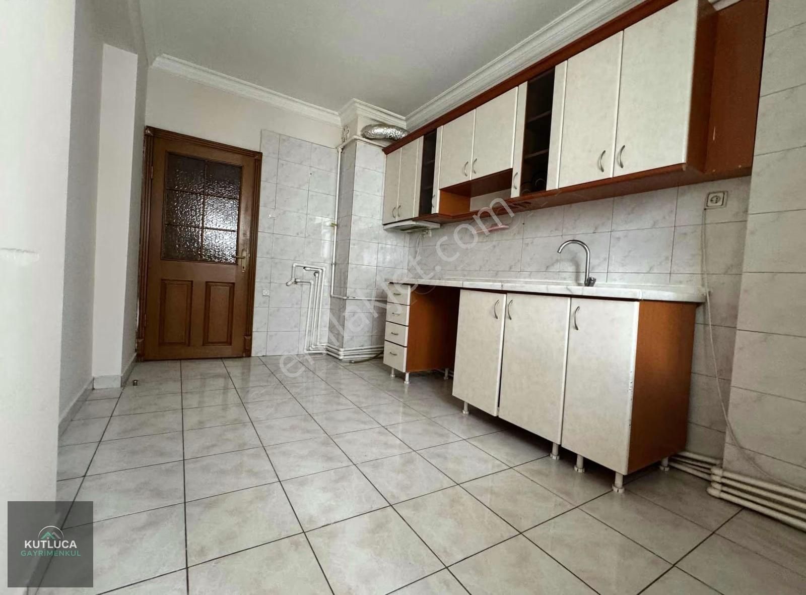 Şehir Hastanesine Yürüme Mesafesinde Orjinal Bağımsız Salon 3+1! - Görsel 3