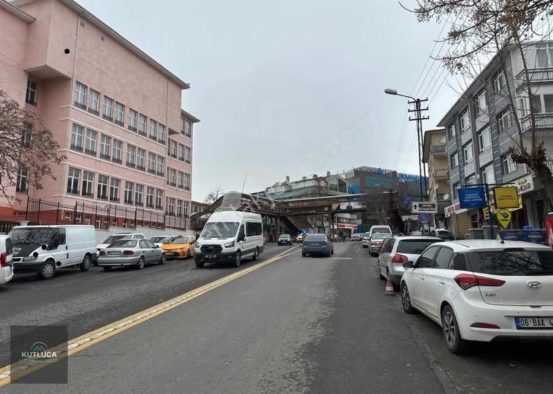 General Tevfik Sağlam Caddesi Üzerinde Şelale Manzarlı 3+1 Lüks - Görsel 10