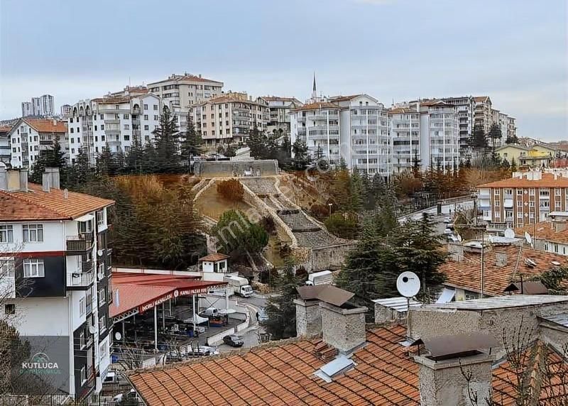 General Tevfik Sağlam Caddesi Üzerinde Şelale Manzarlı 3+1 Lüks - Görsel 19