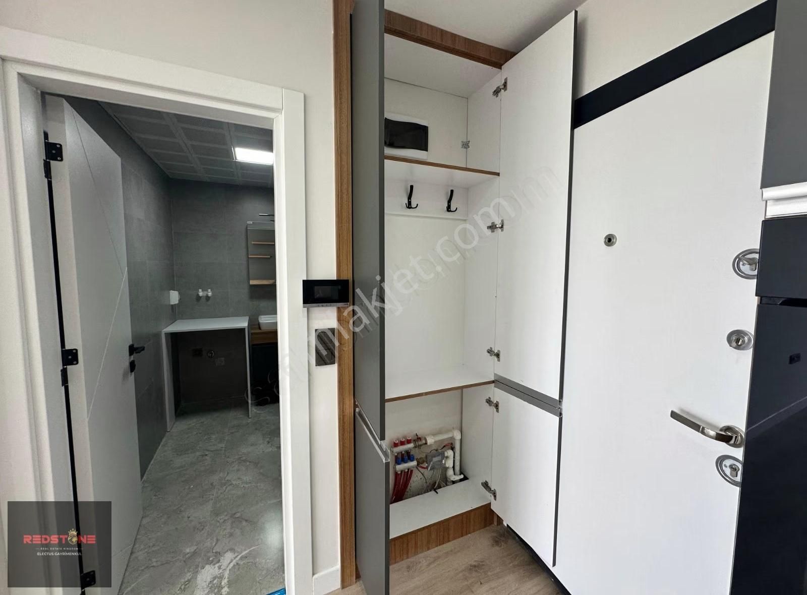 Redstone'dan Emlak Konutları Uysal Lusso'da 1+1 Satılık Daire - Görsel 4