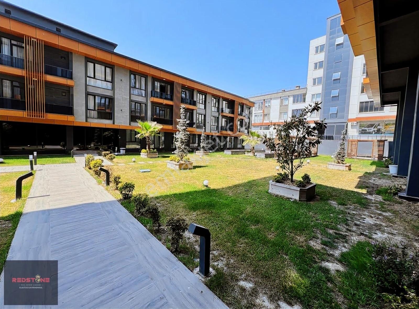 Redstone'dan Uysal Boulevard'da Satılık 1+1 Daire - Görsel 2