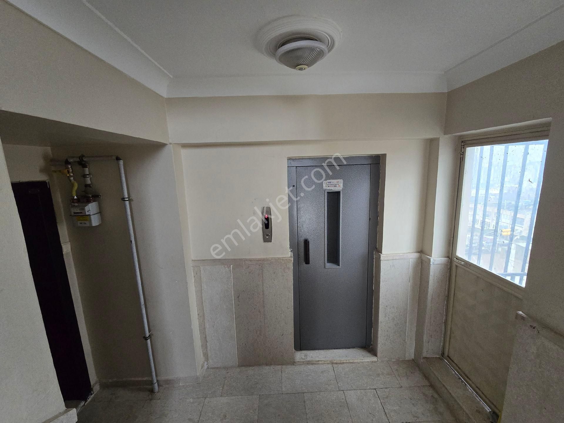 Karaköprü Çankaya Da Kiralık 4+1 Daire